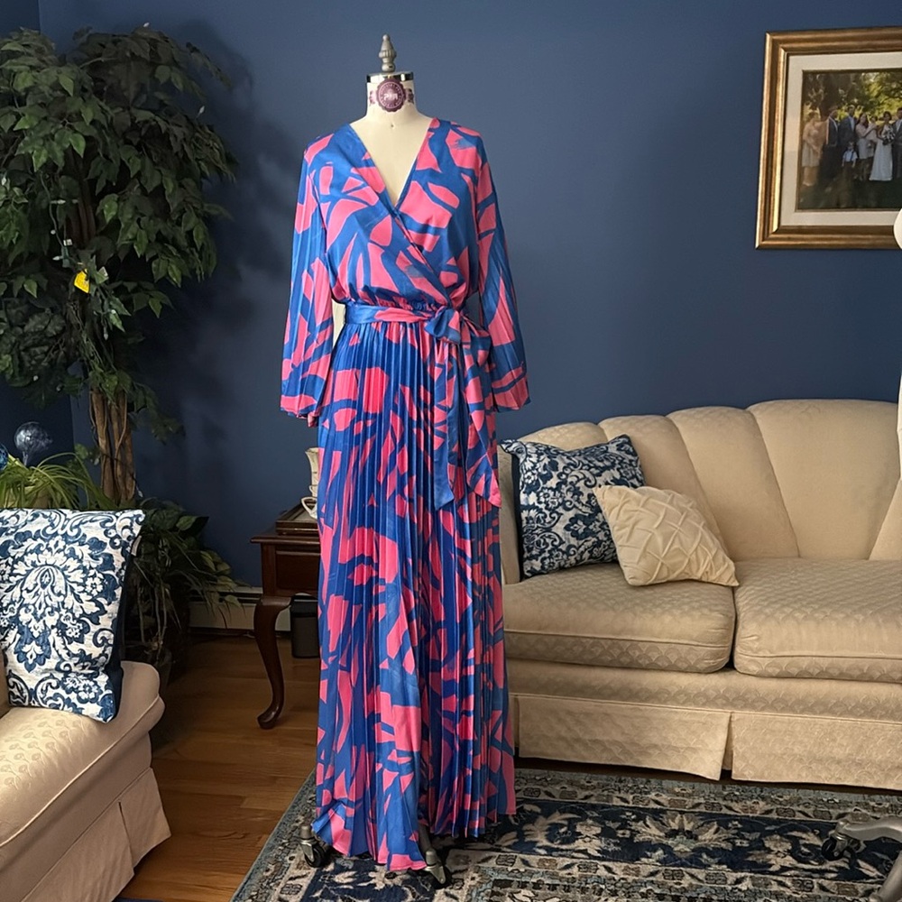 ❤️🤍💙 Vibrant Blue and Pink Long Sleeve Resort Gown